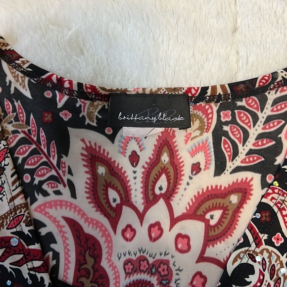 Women’s Medium Blouse. GUC - Picture 9 of 10